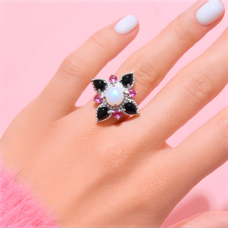 Anello in argento con Opale di Welo (Dallas Prince Designs)