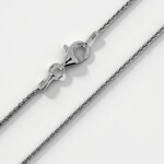 Cadena en plata
