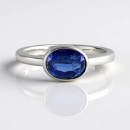 Anillo en plata con Cianita de Nepal
