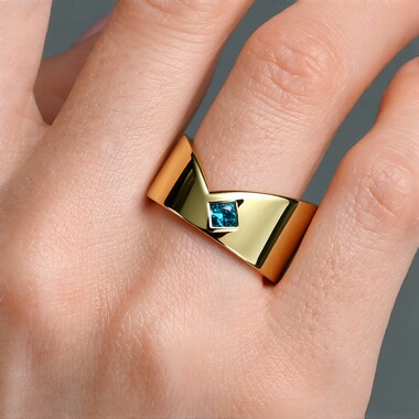 Bague en argent et Diamant bleu I3