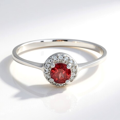 Anello in argento con Granato Malaya