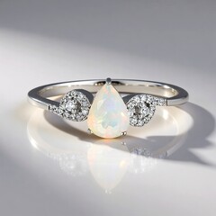 Anello in argento con Opale di Welo