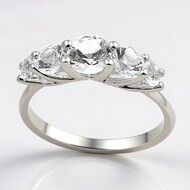 Anello in argento con Danburite