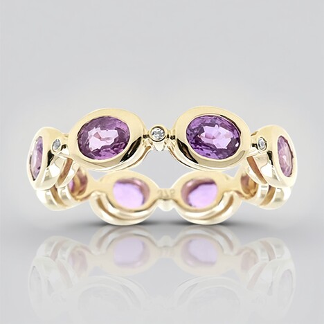 Anello in oro con Zaffiro Ceylon Porpora