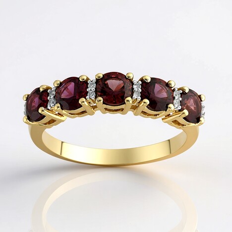 Anello in oro con Rubino Songea