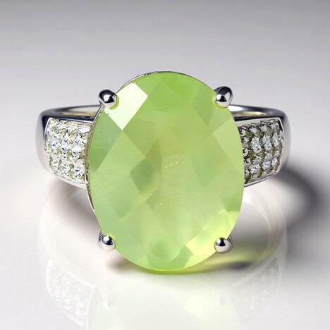 Anello in argento con Prehnite