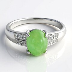 Anello in argento con Crisoprasio Imperiale