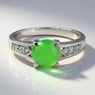 Anillo en plata con Crisoprasa imperial