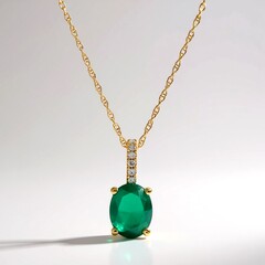 Collana in oro con Smeraldo Zambia AAA