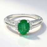 Anello placcato in platino con Smeraldo Bahia