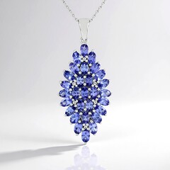 Collana in argento con Tanzanite