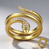 Anillo en plata con Peridoto (Adela Silber)