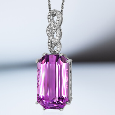 Pendentif en or et Kunzite de Patroke (AMAYANI)