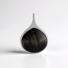 Ciondolo in argento con Quercia Nera