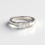 Anello in argento con Zircone