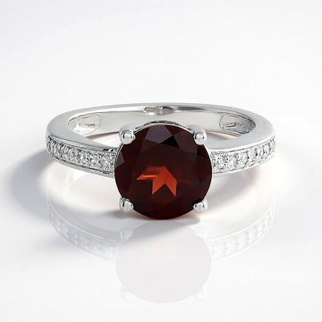 Anello in argento con Granato Mozambico