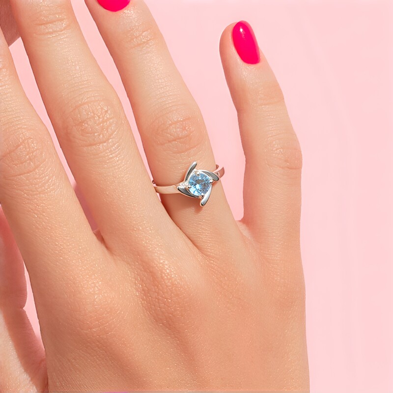 Bague en argent et Topaze bleu ciel