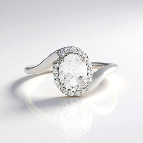 Bague en argent et Topaze blanche