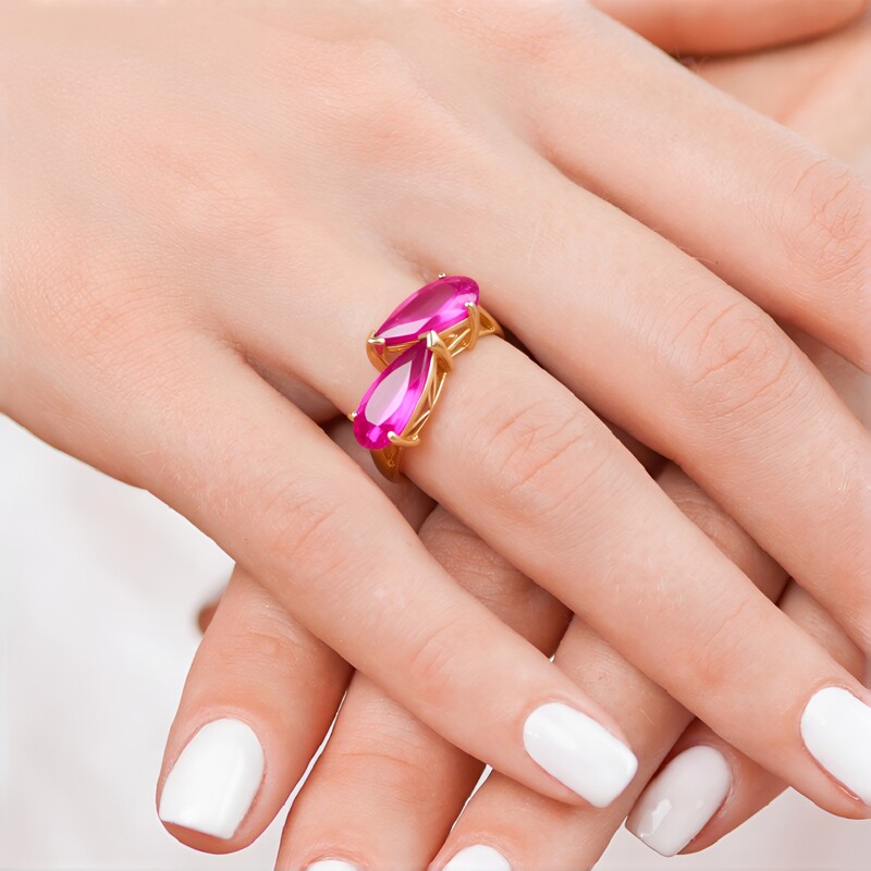 Gouden ring met Madagaskar Roze Saffieren (de Melo)