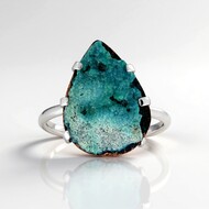 Anillo en plata con Drusa de gem silica (Bali Barong)