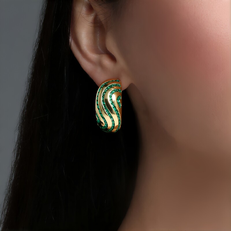 Russischer Smaragd-Goldohrringe (de Melo Gold)