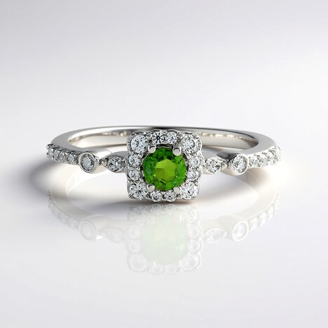 Anello in argento con Diopside Russo