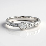 Anillo en plata con Zircón