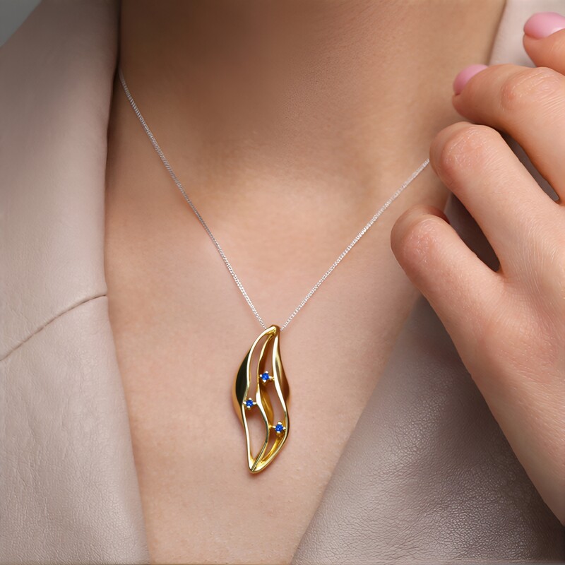 Ciondolo in oro con Haüyne