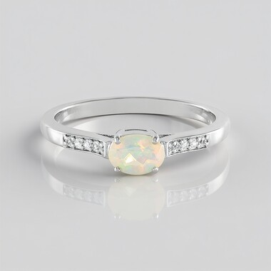 Anillo en plata con Ópalo de Welo