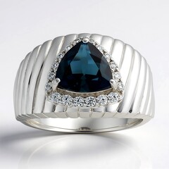 Bague en argent et Topaze bleu de Londres (de Melo Essence)