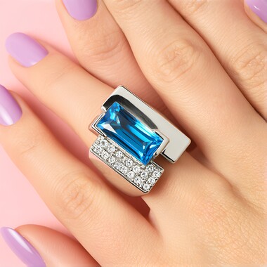 Swiss Blue Topaz Silver Ring (de Melo Essence)
