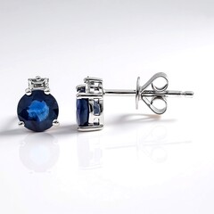 Orecchini in oro con Zaffiro Ceylon Blu