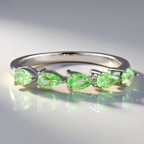 Anello in argento con Tsavorite della Tanzania