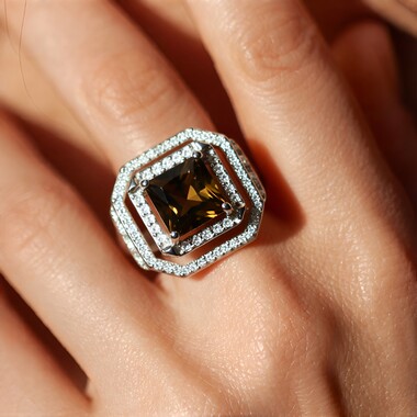 Anillo en plata con Cuarzo ahumado