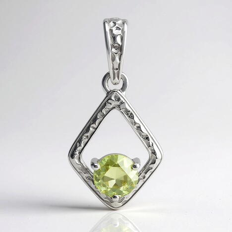 Pendentif en argent et Diaspore à couleur changeante