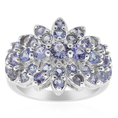 Anello in argento con Tanzanite