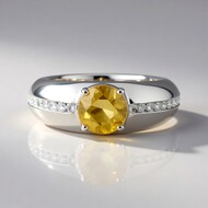 Anillo en plata con Zircón amarillo (de Melo)