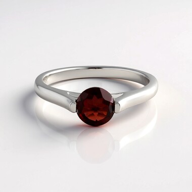 Anillo en plata con Granate de la India
