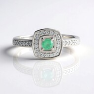 Anillo en plata con Esmeralda de Colombia