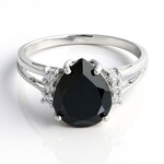 Anello in argento con Spinello Nero