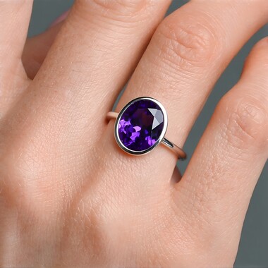 Anillo en plata con Amatista de Marruecos