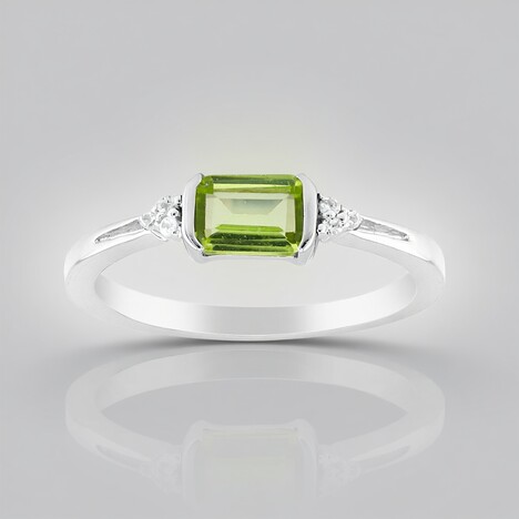 Anello in argento con Peridoto