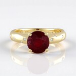 Anello in oro con Rubino del Madagascar (de Melo Gold)