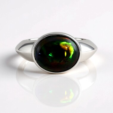 Mezezo Opal Silver Ring (de Melo Essence)