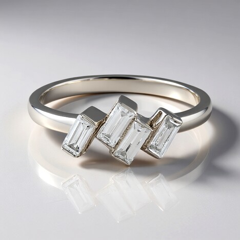 Anello in argento con Zircone