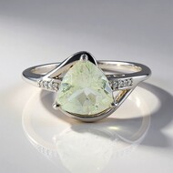 Bague en argent et Améthyste verte