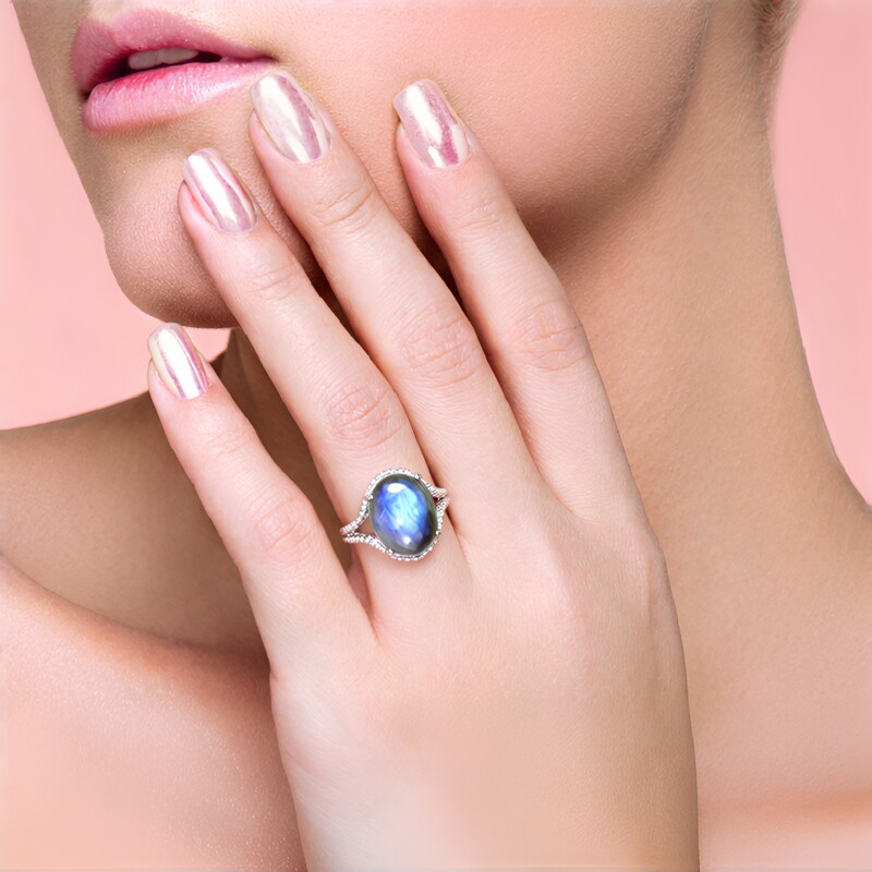 Anillo en plata con Labradorita (de Melo)