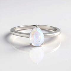 Bague en argent et Pierre de Lune arc-en-ciel