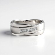 Anillo en plata con Zircón