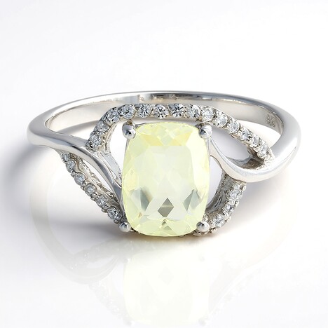 Anello in argento con Ortoclasio